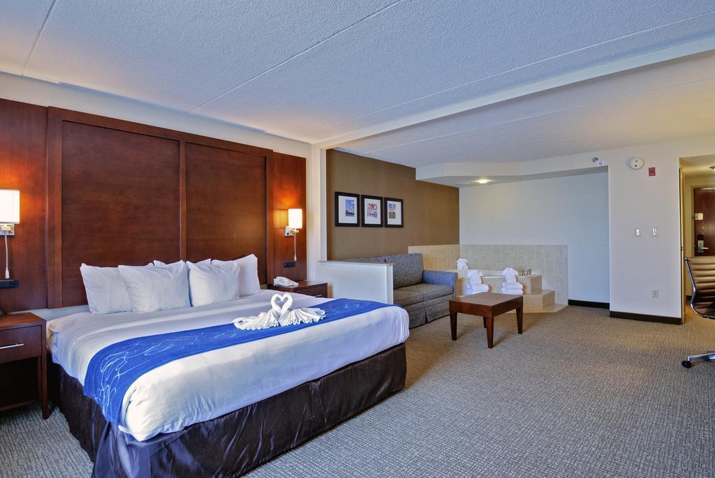 Comfort Suites Manassas Battlefield Park Экстерьер фото
